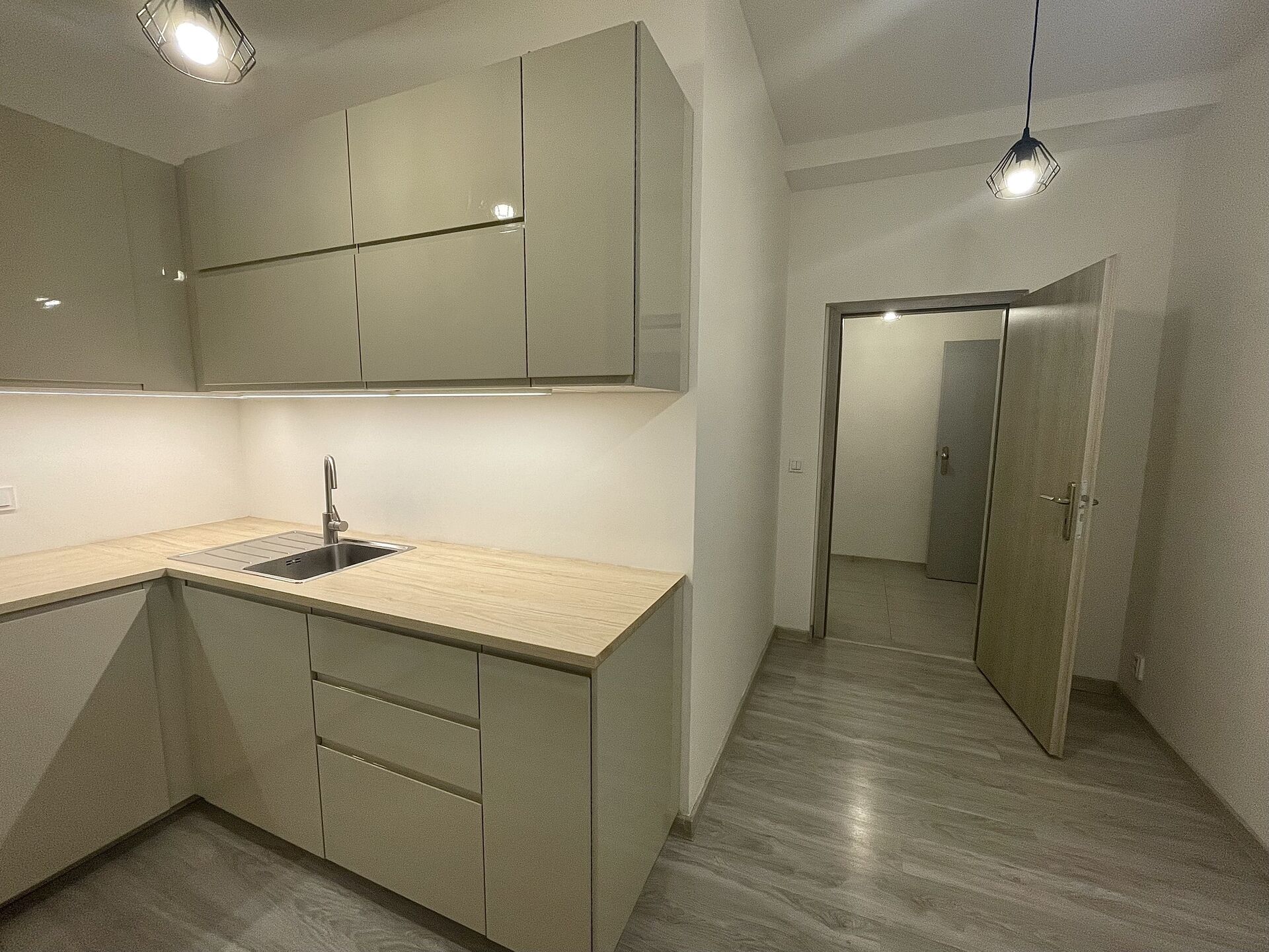 Pronájem bytu 1+1, 37 m², Grébovka - Praha