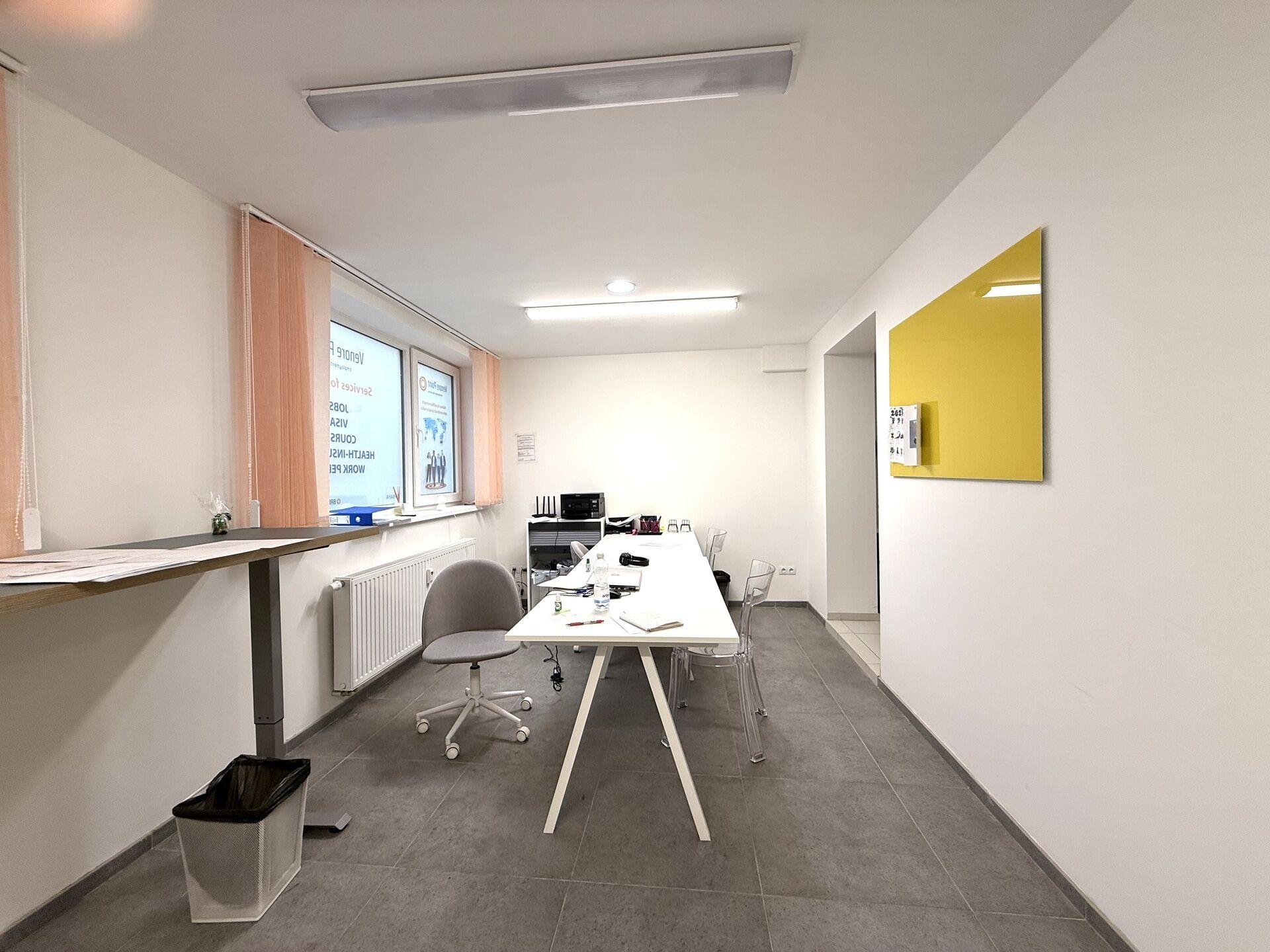 Obchodní prostor -  Staré Vršovice - 56m2