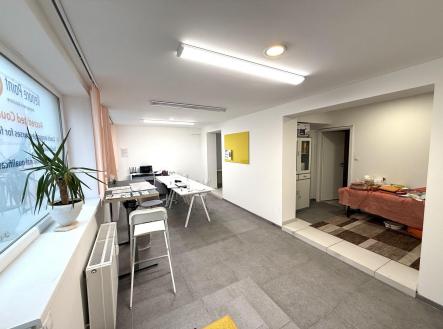 Pronájem kanceláře, 56 m²