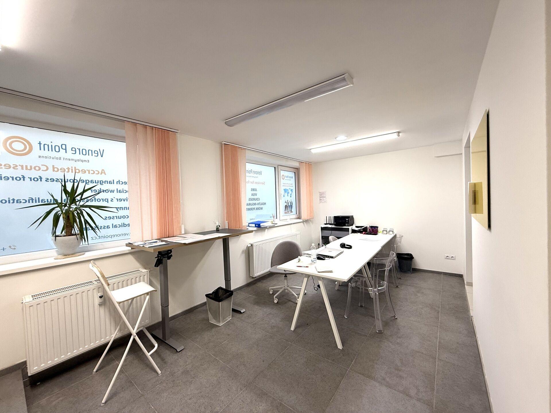 Obchodní prostor -  Staré Vršovice - 56m2