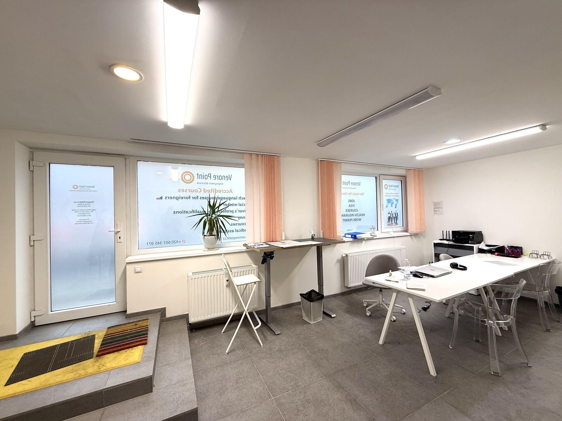 Obchodní prostor -  Staré Vršovice - 56m2