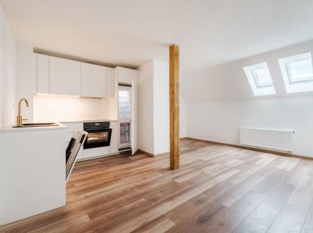 Pronájem bytu, 3+kk, 79 m²