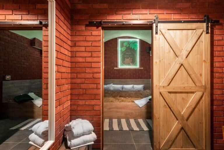 Plně vybavený komerční prostor typu SPA - 333 m², Praha 5 - Smíchov, Zborovská 19