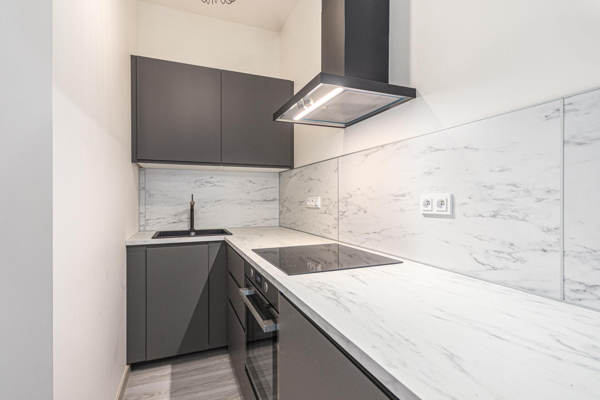 Pronájem útulného bytu 2+kk, 29,1 m², Košická 18 - Praha, pár kroků od Havlíčkových sadů