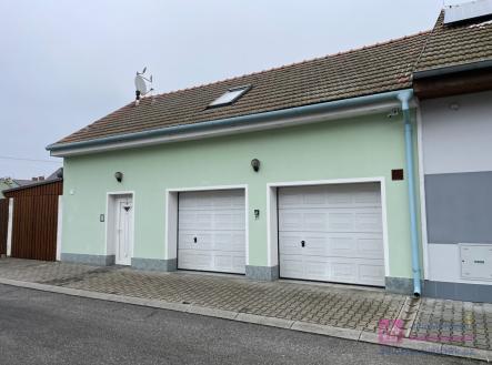 Prodej komerčního objektu, jiný, 275 m²