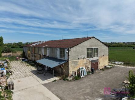 Prodej komerčního objektu, sklad, 600 m²