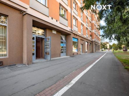 Pronájem komerčního objektu, obchodní centrum, 140 m²