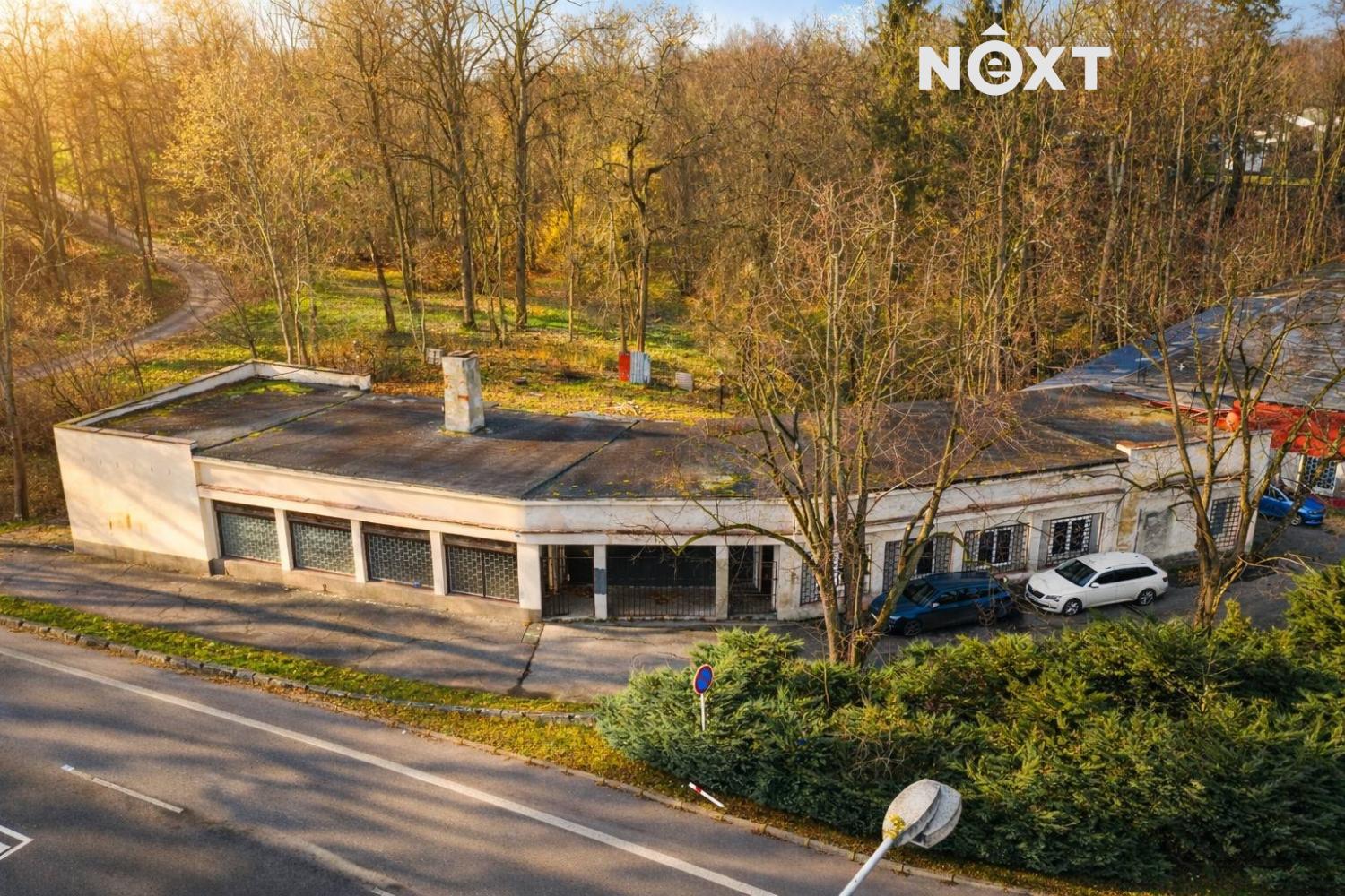 Prodej komerční Obchodní prostory, 300㎡