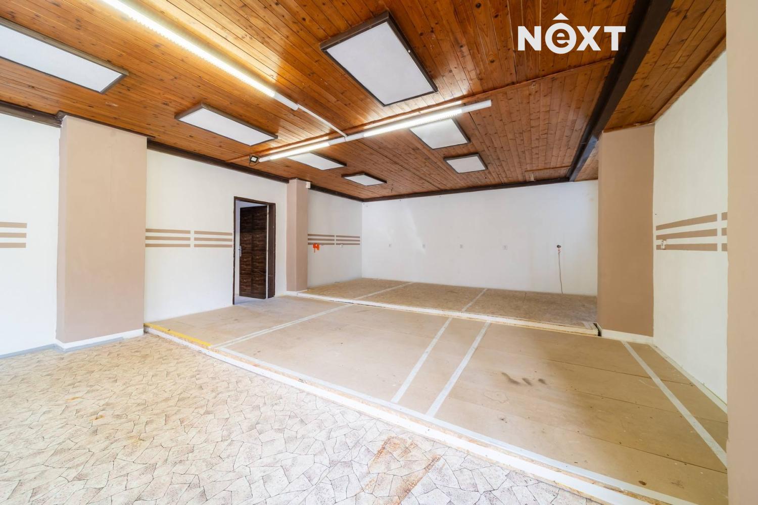 Prodej komerční Obchodní prostory, 300㎡