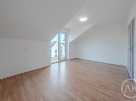 Pronájem bytu, 2+kk, 58 m²