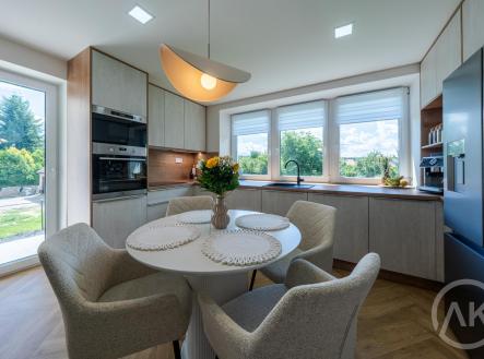 Pronájem bytu, 3+kk, 100 m²