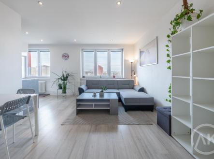 Pronájem bytu, 2+1, 53 m²