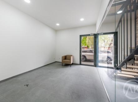 Pronájem obchodní prostor, 38,6 m²