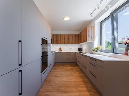 Prodej domu/vily, 324 m²