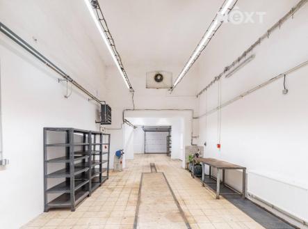 Pronájem komerčního objektu, sklad, 400 m²