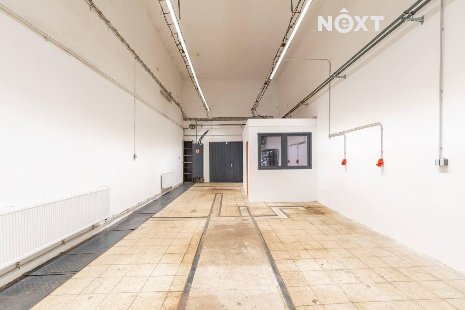 Pronájem komerční Sklady, 232㎡