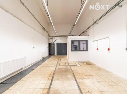 Pronájem komerčního objektu, sklad, 400 m²