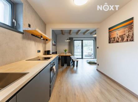 Prodej komerčního objektu, jiný, 130 m²