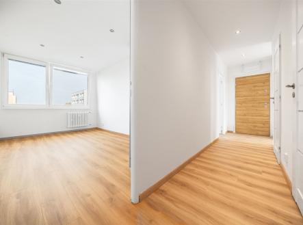 Pronájem bytu, 3+kk, 82 m²