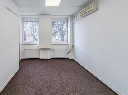 Pronájem kanceláře, 200 m²