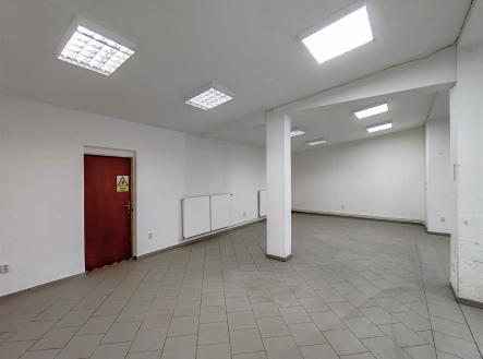 Pronájem obchodní prostory, 215 m²