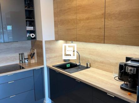 Pronájem bytu, 3+kk, 87 m²