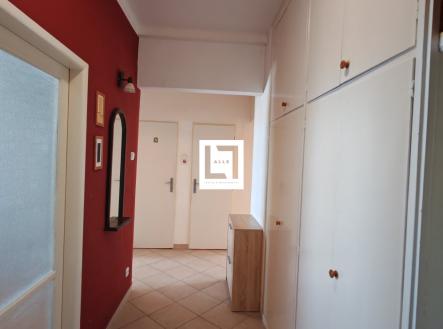Pronájem bytu, 2+1, 57 m²