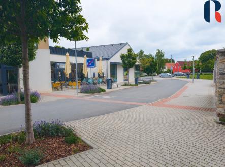 Prodej - obchodní prostor, 97 m²