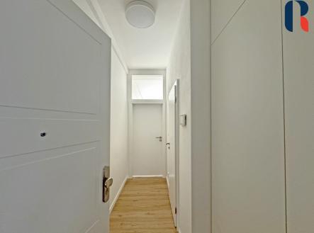Pronájem bytu, 1+kk, 30 m²