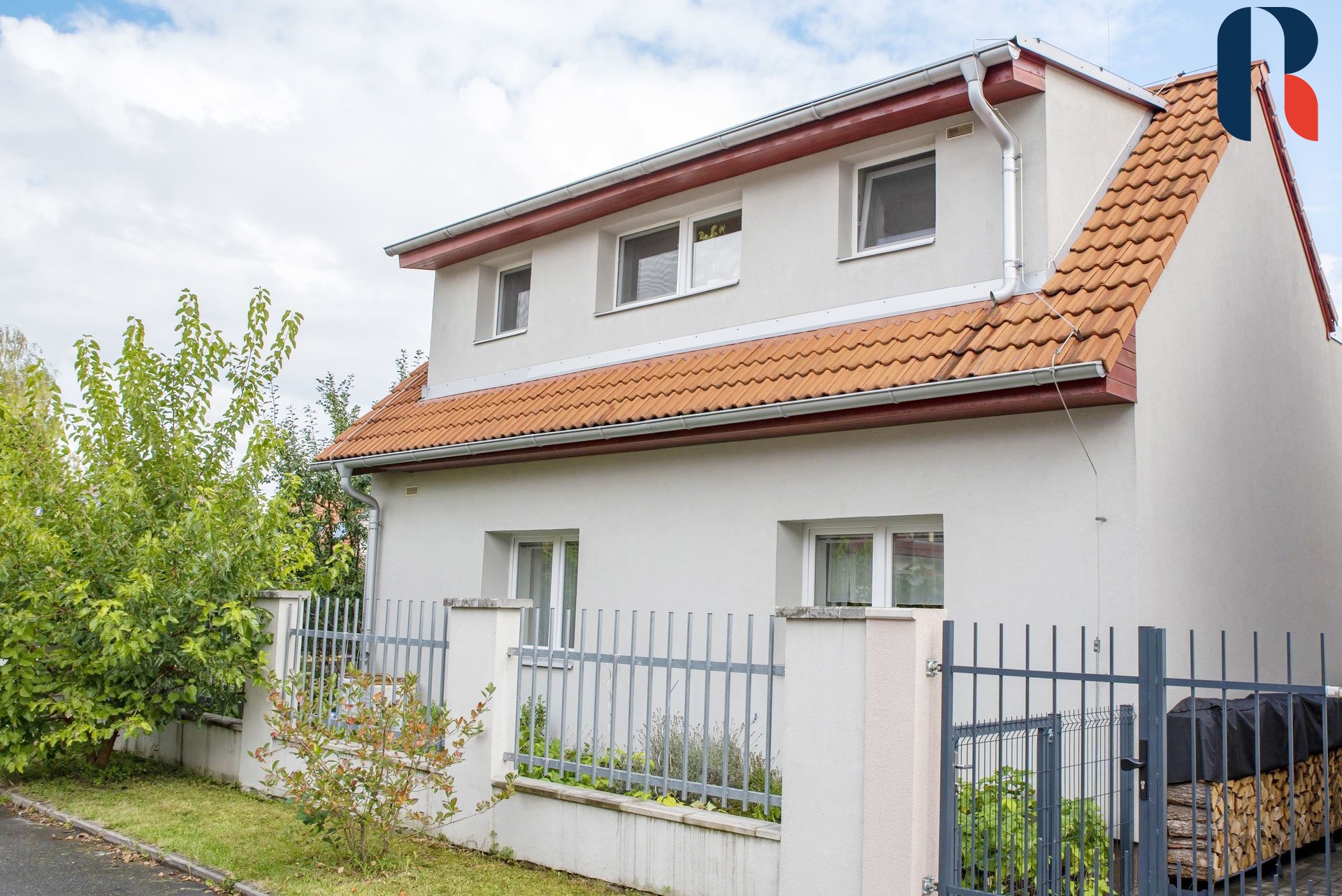 Prodej domu Zeleneč