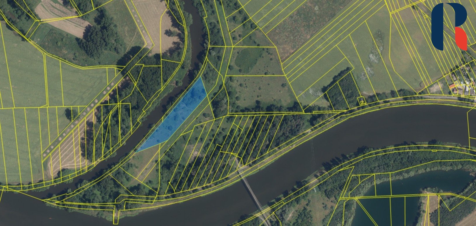 letecky snimek karany