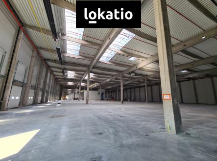 Pronájem - komerční objekt, sklad, 11 000 m²