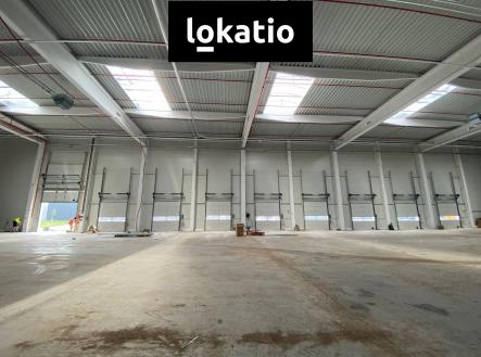 Pronájem komerčního objektu, sklad, 1 310 m²