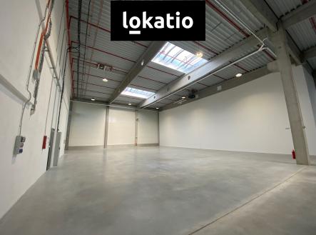 Pronájem - komerční objekt, sklad, 686 m²