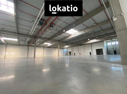 Pronájem komerčního objektu, výroba, 1 800 m²