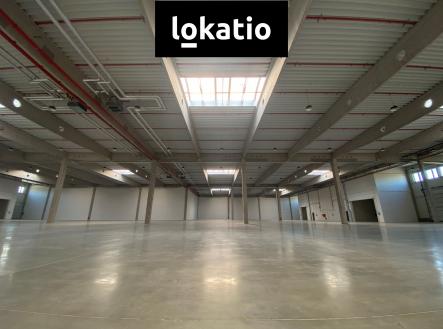 Pronájem komerčního objektu, výroba, 1 800 m²