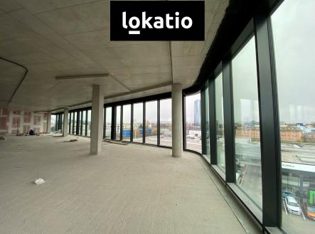 Pronájem kanceláře, 690 m²