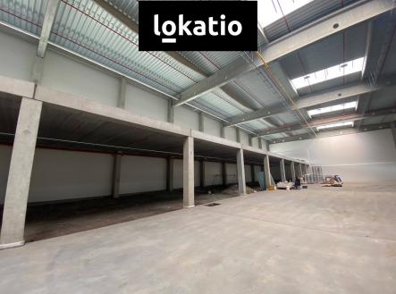 Pronájem komerčního objektu, sklad, 1 700 m²
