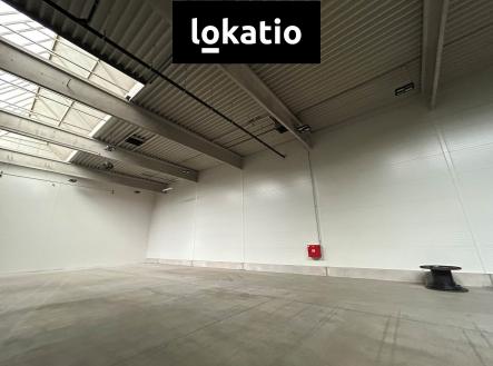 Pronájem komerčního objektu, sklad, 711 m²