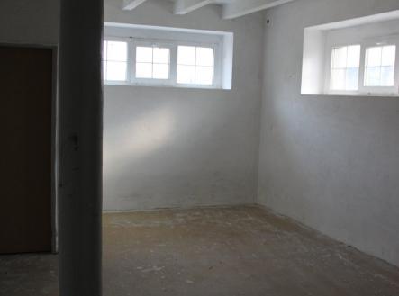 Pronájem komerčního objektu, sklad, 410 m²