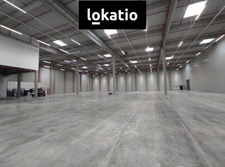Pronájem komerčního objektu, sklad, 3 858 m²