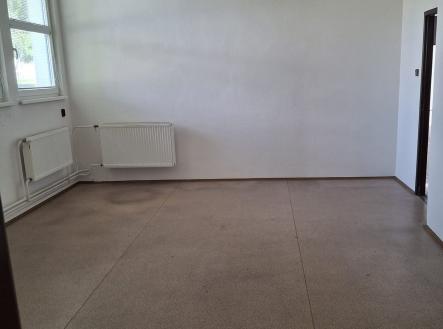 Pronájem komerčního objektu, sklad, 330 m²