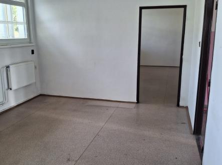 Pronájem komerčního objektu, sklad, 330 m²