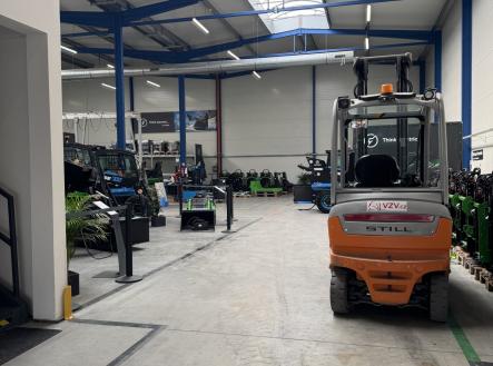 Pronájem komerčního objektu, sklad, 648 m²