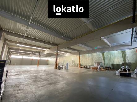 Pronájem komerčního objektu, sklad, 1 300 m²