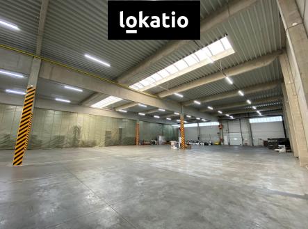 Pronájem komerčního objektu, sklad, 1 300 m²