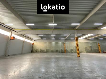 Pronájem komerčního objektu, sklad, 1 300 m²