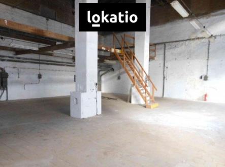 Pronájem komerčního objektu, sklad, 396 m²