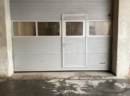 Pronájem komerčního objektu, sklad, 1 864 m²