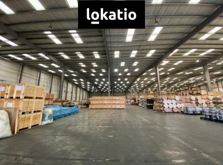 Pronájem komerčního objektu, sklad, 1 900 m²